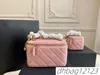 Sac de cosmétique de l'épaule classique attentionnée avec miroir en cuir en cuir miroir caviar matelassé en or