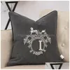 Brev Luxury Square Cushion Designer Dekorativ kudde Luxurys Designers Cotton Decor vardagsrum D2112285Z Drop Delivery DHXAS