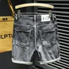 Men d'été Broidered Letters Denim Shorts mode décontracté stretch stretch strethouet confortable jeans mâle streetwear 240411