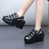 Tofflor Summer Korea Style 8cm plattform Kvinnor Öppen tå lätt vikt Eva kilar Muffin Casual Fashion High-Heeled Sandals