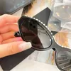 Cat Eye Luxury Brand Sunglasses Retro Fashion Small Oval Womens Pearl Classic UV400 Goggles 240416