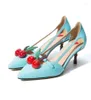 Vestido sapatos olomlb saltos de gatinho feminino sandálias de cereja de couro PU Slip em bombas de festa apontadas de 6colors 20226980838
