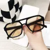 Donne Brand Brand Sungle Designer Brands Brands Glasses for Men Sexy retro Black Black Vintage Fashion Occhiali da sole Ladies Wayfarer Classic 6598