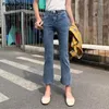 Kvinnors jeans flare kvinnor slits mager denim koreansk stil ungdomlig vitalitet stilfull hipster frayed gör gammal blekt stretchig vår sommar