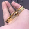 Hoge kwaliteit klassieke hmers armband ontwerper joodse familie brief half diamant armband temperament v goud verdikt plating 18k roze paar