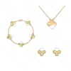 Bijoux de créateur Bracelet de luxe Chaîne de liaison VANCA VANCA High Edition Lucky Four Leaf Grass Bracelet pour les femmes Chaîne de clavicule Fritillaria en or rose 18K