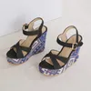 Sandales 2024 Vintage grand talon de pente avec semelle épaisse élevée boucle plate-forme imperméable super haut zapatos para mujer