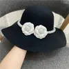 Bérets Bridal Hat French Black Retro Pearl Flower Po Robe de mariée Modèle