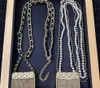 2021 Najwyższej jakości mody biżuterii biżuterii Pearki torby naszyjnik luksusowy impreza długi pasek vintage koraliki skórzana torba łańcuchowa łańcuch 2260910