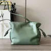 Loeweee Loewew Bag Flamenco DrawString Crossbody Designer Nappa Calfskin Bags 10a Mjuka läderhandväskor Magnetiska stängning Totes Lucky Ceramic Bunny Hanging Orname