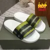 Nuovo Designer Slides Slipper Lettere Slifor per uomini Donne Black White Hot Fashion Hot Unisex Pool Flip Flip Flip