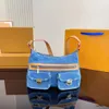 데님 빈티지 디자이너 숄더백 여성 토트 가방 핸드백 여행 가방 캐리 낡은 꽃 겨드랑이 가방 프린트 지갑 배낭 금 하드웨어 파우치 블루 가방 VR