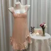 レディーススリープウェア2024パジャマフランスのロマンチックなランジェリーシルク大きなオープンバックセクシーなサスペンド甘い呼吸妖精ホームナイトドレス