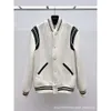 Vestes masculines Veste de baseball de style académie classique d'automne / hiver enroulé autour des épaules avec un collier de côtes rayées en cuir