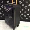 マテリアルレザーの女性旅行スーツケース到着ファッションデザイナーダッフルバッグウィークエンドキャリー荷物ローリングトロリーバッグスーツケース