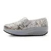 أحذية غير رسمية Beckywalk Spring Women Flats Sneakers السيدات زواحف شبكية تنفس امرأة أحذية المشي WSH2928