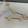 Designer Jewelry Bracciale Luxury Link Chain Vanca Quattro foglie trifoglio e bracciale per panda oro femmina A abbinato a diamante a due facciate a due facciate