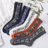 Vrouwen sokken polyester katoen vintage middelste buis harajuku kawaii meisje ademende huidvriendelijke bloemborduurwerk