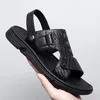 Sandaler Storlek 38-45 Äkta läder Gladiator Brand Outdoor Beach Shoes For Men Summer Casual Sneakers