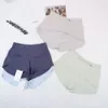 LL Yoga Shorts Kvinnor Cool 2,5 tum sportshorts Snabbtorkning Löst ridbyxor Cool cykelhorts för sommaren