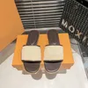 Femmes Luxury Slippers Designer Sandals Femme Broidre