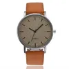 ساعة معصم 2024 Fashion Green Watches Men Leather Leather Band Quartz No Brand Watch Price Relogio Masculino