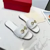 Gancini designer sandaler tofflor för kvinnor platt klackar sandal läder metalliska lyxiga skjutreglage kvinnor mode glider röd brun svart vit sommarrum casual skor