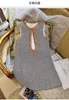 Grundläggande avslappnade klänningar Designer Miu Style Grey Diamond Studded ärmlös klänning med en designkänsla, grov tweed Loose A-line kjol, ny höst 2024 tank topp kjol c8bj