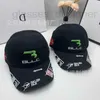 Ball Caps Tasarımcı B Aile Moda Beyzbol Şapkası Chen Tai Aynı Motosiklet Graffiti Ağır Endüstri İşlemeli Alfabe Baskı Çift T8JB