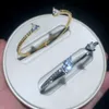 Nouveaux styles Bracelet de bracelet en bracelet en forme de zircone CZ en forme de coeur pour les femmes Iced Out Blingthin Band Stack Bangle Jewelry