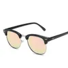 Lunettes de soleil A2UI Lunettes de soleil chaudes Femmes Popular Brand Designer Retro Men Summer Style Sun Glasses 24416