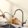 Rubinetti da cucina tira il lavandino del rubinetto freddo miscelatore di acqua fredda 3 Funzione spruzzatore a flusso singolo ottone ruotabile