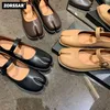 Casual Shoes Spring and Autumn Flat Fashion Women's Separat Toe Soft Leather Bekväm butik singel