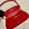 Nowa torba pod pachami modna i wysokiej jakości designerska torba emalia metalowy logo klamra czerwona lakier skórzana torba na ramię Crossbody Pbag