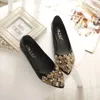 Casual Shoes Pointed Single Women's 2024 Spring Fashion Diamond Pärled platt lätt mun stor storlek 33-43
