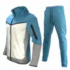 Traccetti da uomo 2024 uomini 2 pezzi Set Black Sports Suit Jogging Brand Designer Style Tech Sude Techwear Polyester