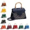 Luxurys Designer Handbag Saigon The Tote Bag Fashion Womens Clutch Purse木製ハンドルメンズブリーフケースバッグリアルレザーさえクロスボディ旅行ショルダーバッグ