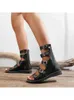 Sandalen 2024 Post Zipper Sandalen Flat Open Beach Casual Hollow Sandals Roman Leg Buckle Fashion Gladiator Lederen schoenen zomer J240416