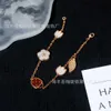 AAA VANCLLF Bracelet de luxe de haute qualité Version Seven Star Ladybug Five Flower Bracelet Gold Double-Side Red Jade Marrow Lucky Femme