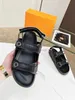 10A Sandals Flat Sandals di qualità a specchio di qualità specchio da donna Designer Summer Spring Slifor con gancio regolabile e loop 4 colori Brack Black Black Rosa Denim Casualmente Scarpe casual blu casual