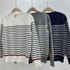 24 Automne New TB Style Style Striped Dog Badge Fashion Tringed Pull pour femmes