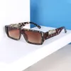 Ny Metal Leopard Head Small Frame Solglasögon Womens Fashion One Piece Mirror Box Mens Glasses