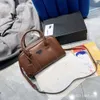 2024 Novo Bolsa de Bolsa de Bolsa Versátil de Moda Medieval de Bolsa de Bolsa de Bolicha High End 75%