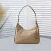 Tasarımcılar Çanta Lüksler Çanta Çantaları 3 Parçalı Çantalar 2005 Crossbody Hobo Cüzdanları Satılık Bayan Lady Omuz Moda Çantası Minimalist Stil İşlevselliği Cüzdan VR16