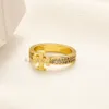 Роскошное кольцо модельерного дизайнерского кольца 18K из нержавеющей стали полого кольца с бриллиантовым кольцом, подходящим для женщин, мужчин, вечеринок, ежедневной одежды и пары подарков