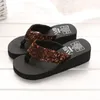 Pantofole tacchi a cuneo infrasoli da donna sandali da spiaggia sandali morbidi slittati con piattaforma spesse donne donne estate bling bling slides