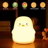 Lámparas de lámparas lindas pingüinos nocturno luz infantil de 7 colores luz LED usb recargable protección ocular de ojo región de luz Q240416