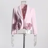 Abito da due pezzi 2024 Stitch a v-scollo a V Spring cappotto corto rosa tridimensionale e gonna a vita alta piegata set a due pezzi per le donne