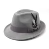 Boinas por atacado Jazz de cowboy jazz de dois tons sentiu chapéu cloche de panamá grande lã preta homens fedora vermelha com penas