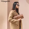 حقيبة Handiamo Clutch Bag Bottegvenets 2024 عشاء جديد يدويًا يدويًا يدويًا يدويًا.